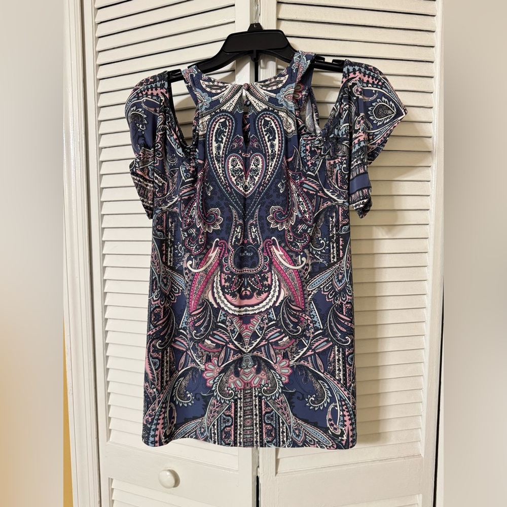 INC International Concepts Blue and Pink Open Shoulder Sleeve Top